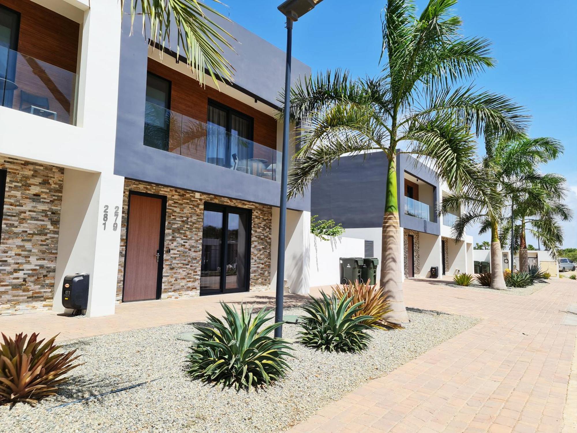 Tuscany Residence Aruba Palm Beach Exteriör bild